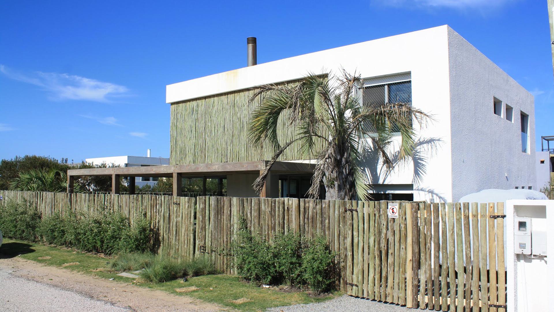 Modern Villa Walking Distance to the Beach located in Jose Ignacio, Punta del Este, Uruguay, listed by Curiocity Villas.